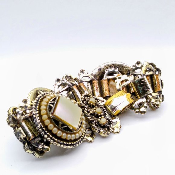 Mother of Pearl Medallion Link Bracelet, MCM Statement Bangle with Faux Seed Pea - Picture 5 of 8